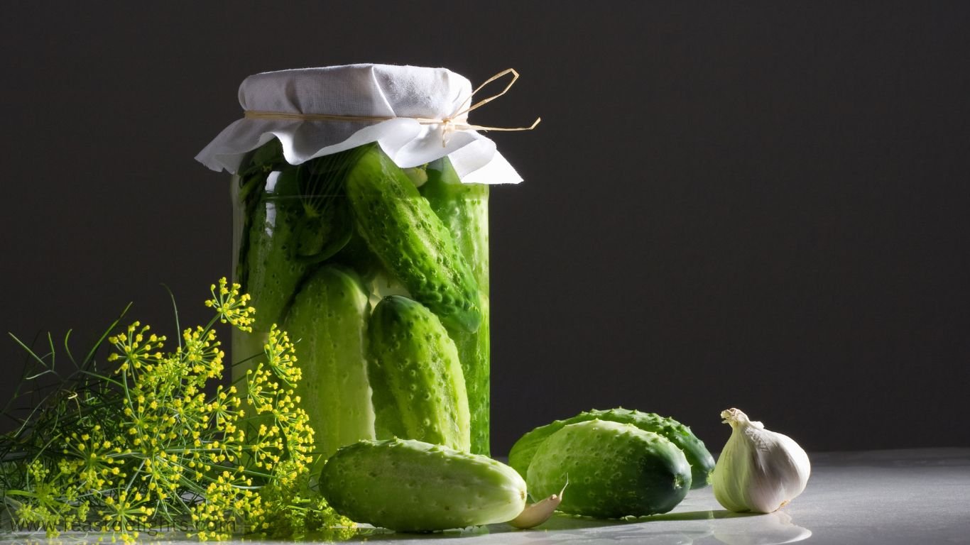 Мариновані Огірки: Класичний Рецепт Домашньої Консервації 1 Мариновані Огірки