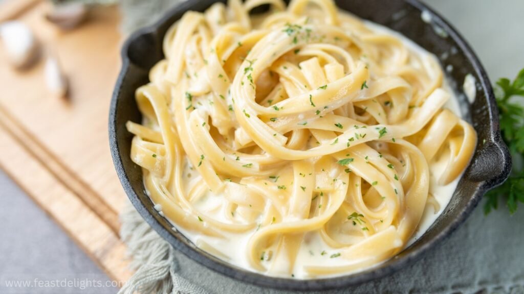 Creamy Cashew Vegan Alfredo Pasta