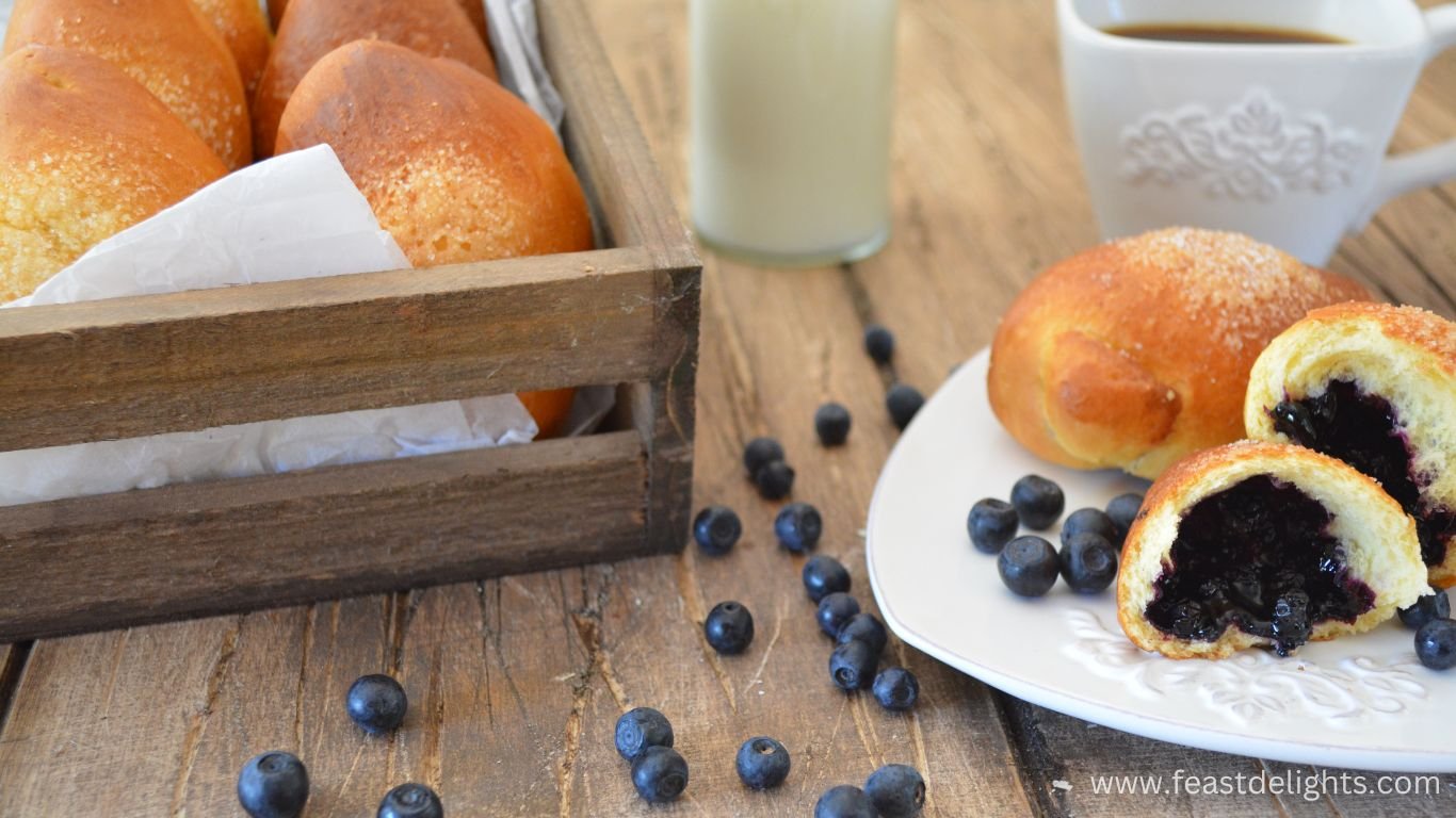 Булочки з чорницями