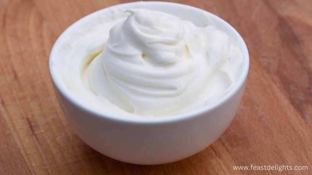 Thick Sour Cream Frosting for Honey Cake