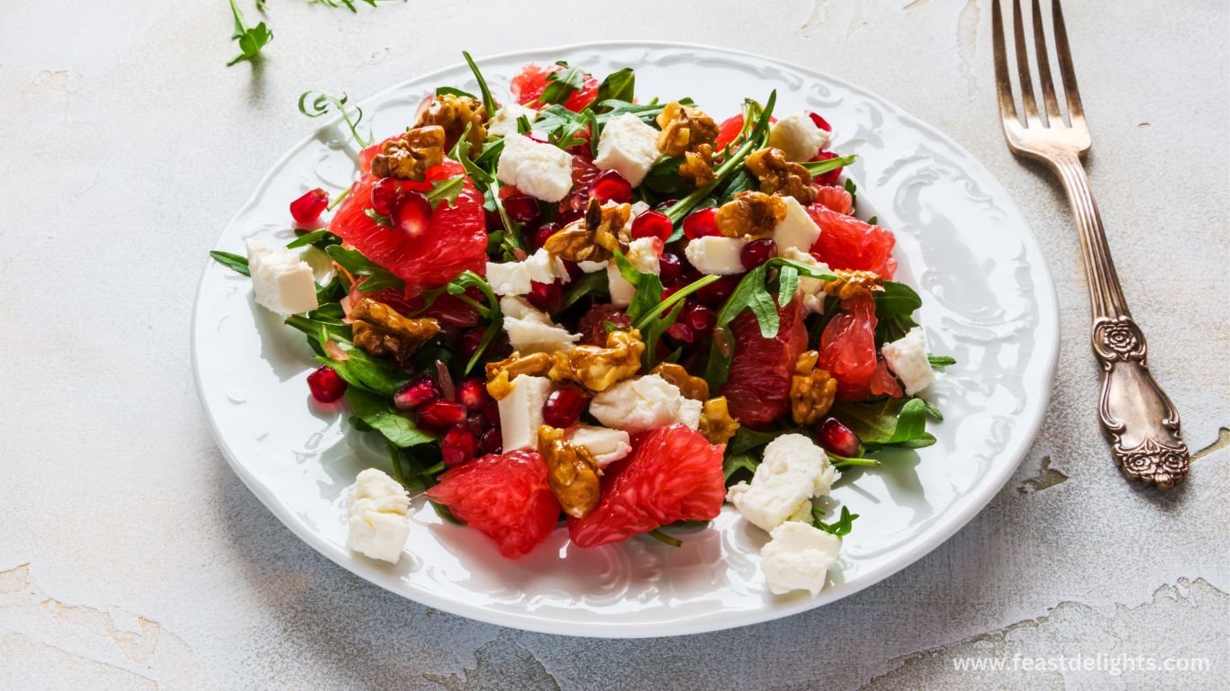 Вегетаріанський грецький салат із оболонками