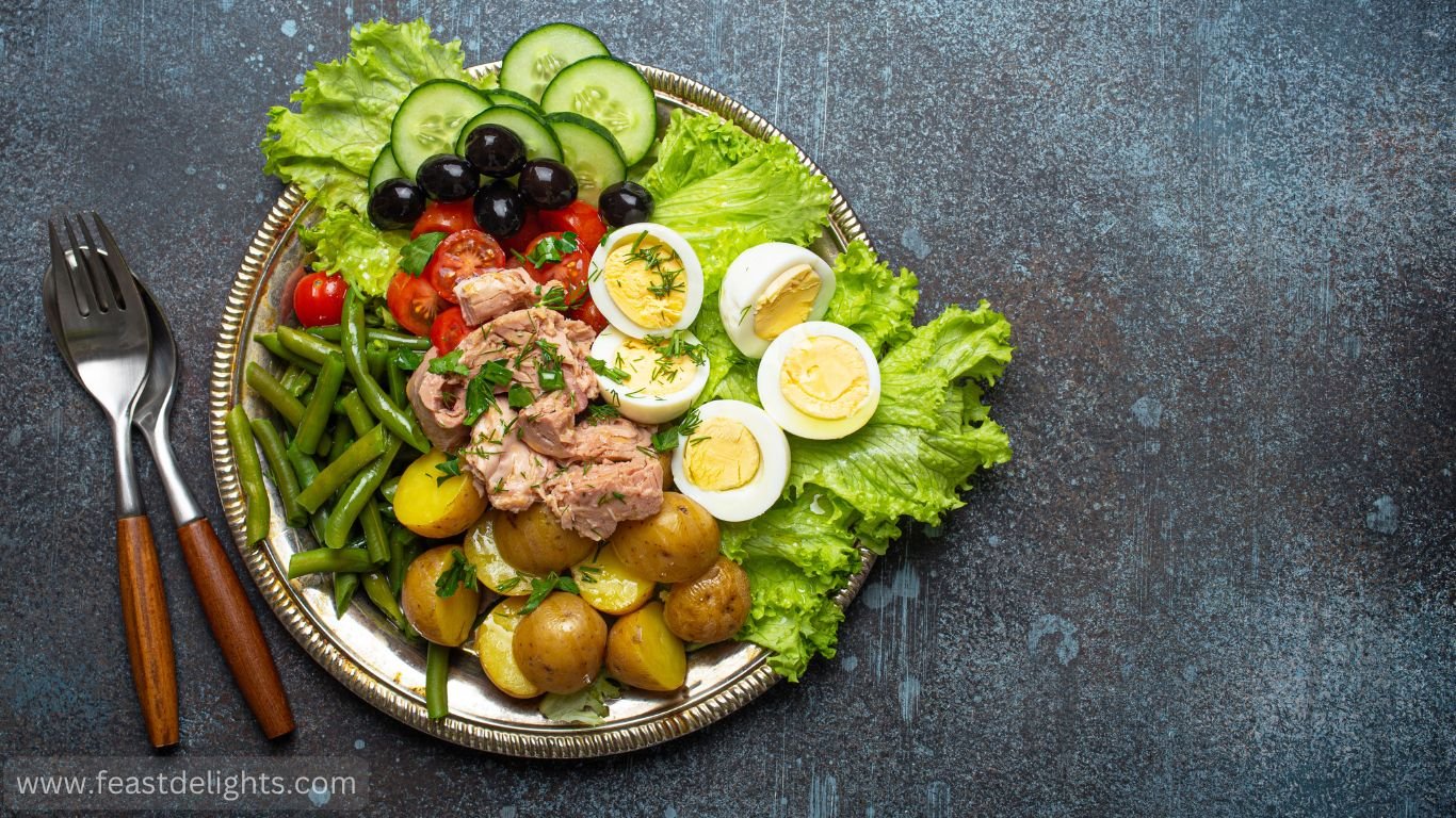 Класичний французький салат Нісуаз